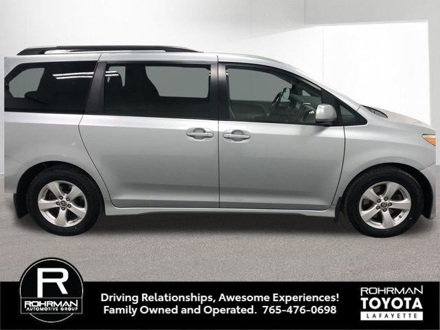 2020 Toyota SIENNA LE 3.5L LE 8 Passenger