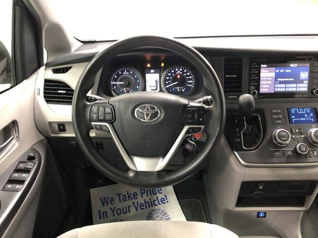 2020 Toyota SIENNA LE 3.5L LE 8 Passenger