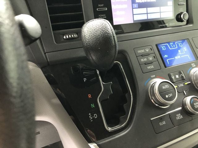2020 Toyota SIENNA LE 3.5L LE 8 Passenger
