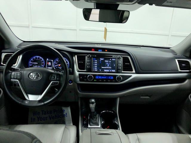 2019 Toyota HIGHLANDER XLE