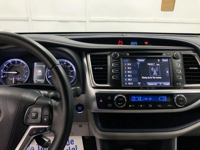 2019 Toyota HIGHLANDER XLE