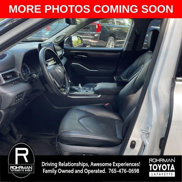 2022 Toyota Highlander Hybrid Limited