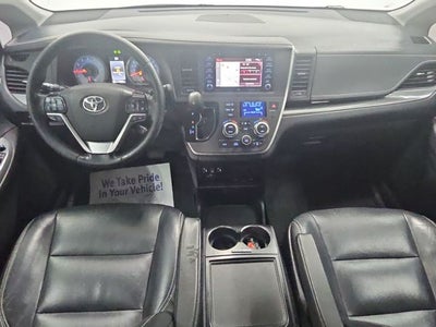 2020 Toyota Sienna SE Premium 8 Passenger