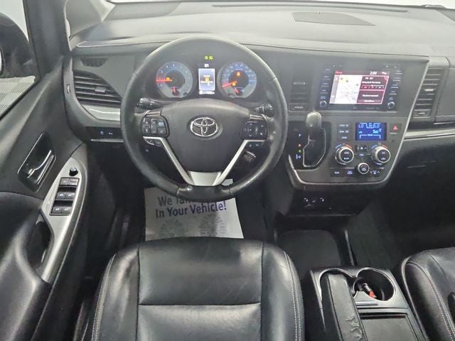 2020 Toyota Sienna SE Premium 8 Passenger