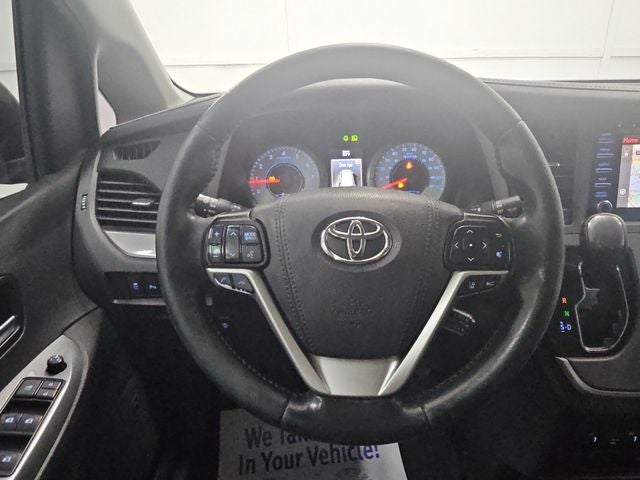 2020 Toyota Sienna SE Premium 8 Passenger