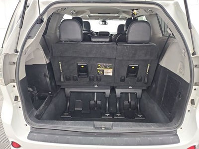 2020 Toyota Sienna SE Premium 8 Passenger
