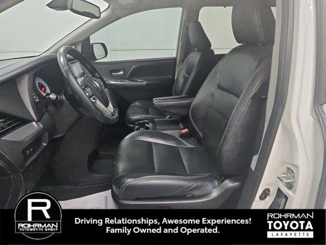 2020 Toyota Sienna SE Premium 8 Passenger