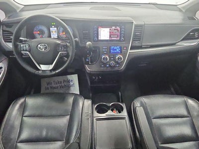 2020 Toyota Sienna SE Premium 8 Passenger