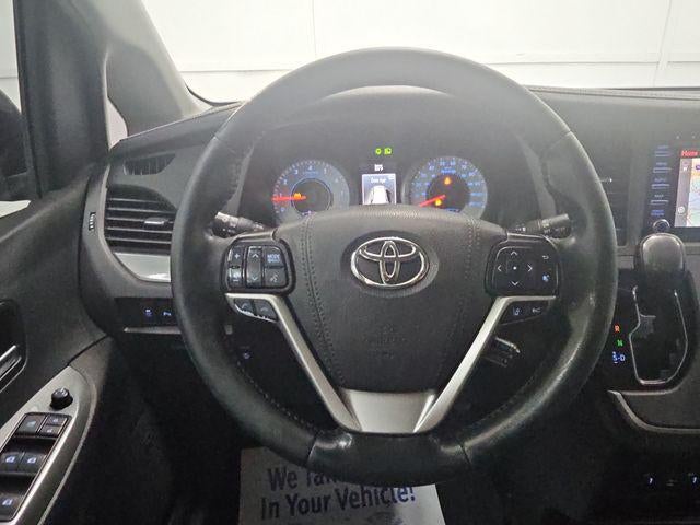 2020 Toyota Sienna SE Premium 8 Passenger
