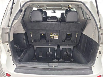 2020 Toyota Sienna SE Premium 8 Passenger