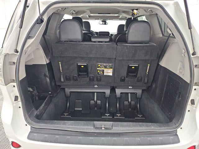 2020 Toyota Sienna SE Premium 8 Passenger