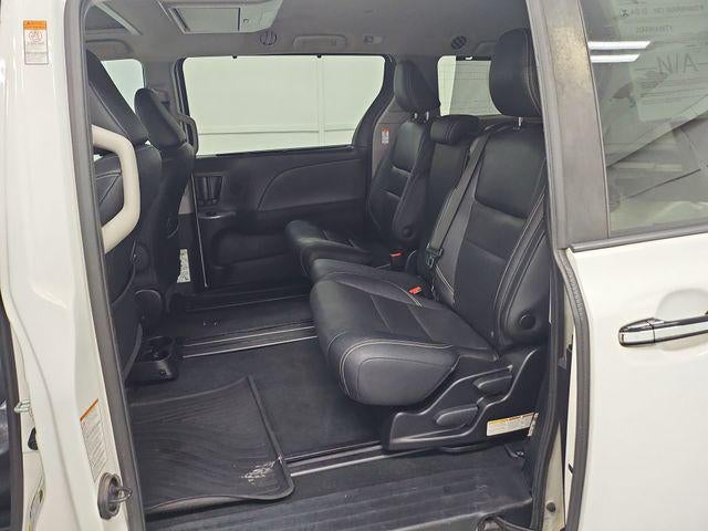 2020 Toyota Sienna SE Premium 8 Passenger