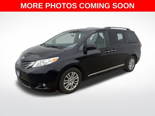 2015 Toyota Sienna XLE 8 Passenger