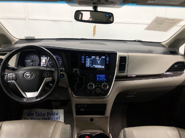 2015 Toyota SIENNA XLE 3.5L XLE 8 Passenger