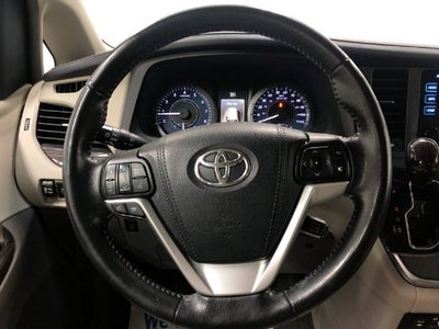 2015 Toyota SIENNA XLE 3.5L XLE 8 Passenger