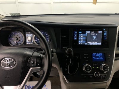 2015 Toyota SIENNA XLE 3.5L XLE 8 Passenger