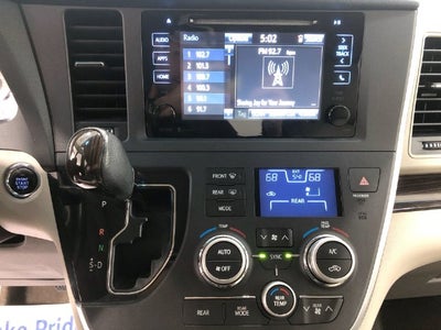 2015 Toyota SIENNA XLE 3.5L XLE 8 Passenger
