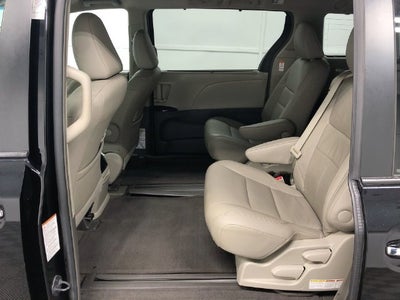 2015 Toyota SIENNA XLE 3.5L XLE 8 Passenger