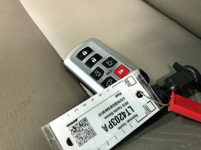 2015 Toyota SIENNA XLE 3.5L XLE 8 Passenger