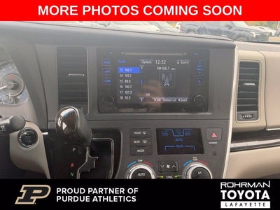2015 Toyota Sienna XLE 8 Passenger