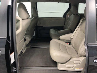 2015 Toyota SIENNA XLE 3.5L XLE 8 Passenger