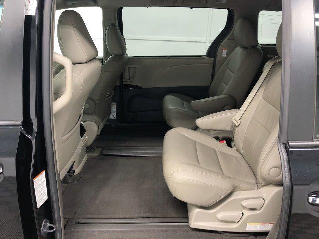 2015 Toyota SIENNA XLE 3.5L XLE 8 Passenger