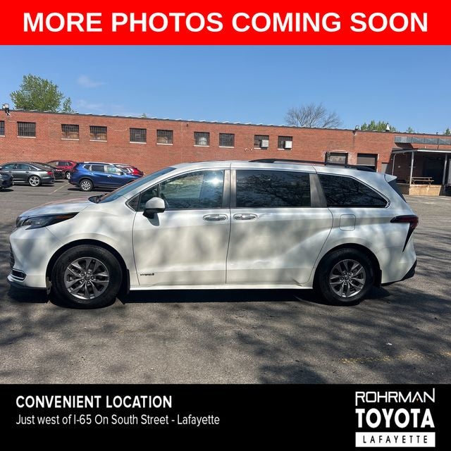 2021 Toyota Sienna XLE 8 Passenger