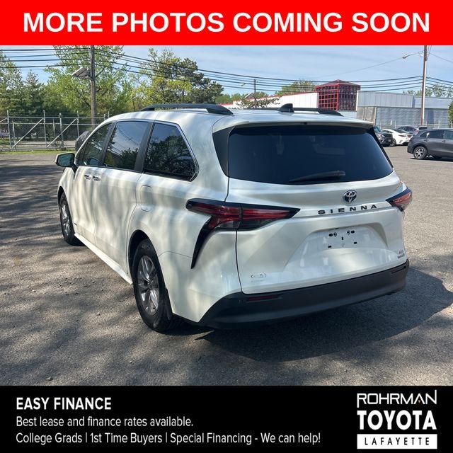 2021 Toyota Sienna XLE 8 Passenger