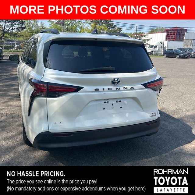 2021 Toyota Sienna XLE 8 Passenger