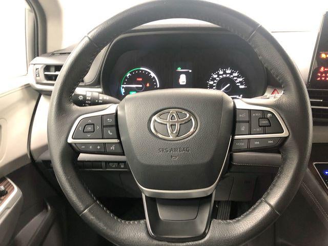 2021 Toyota SIENNA XLE XLE 8 Passenger