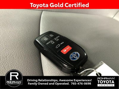 2024 Toyota SIENNA XLE XLE