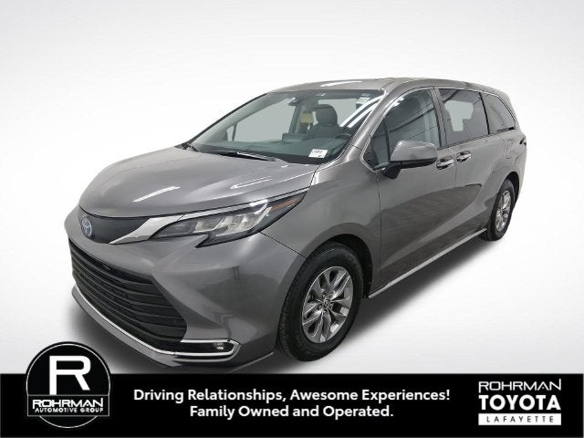 2022 Toyota Sienna XLE 7 Passenger