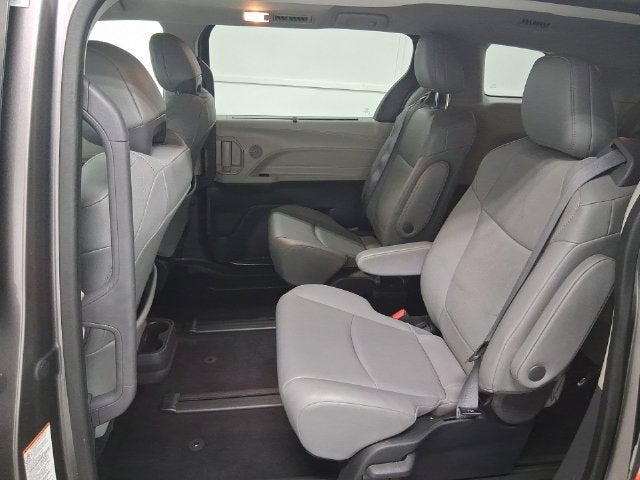2022 Toyota Sienna XLE 7 Passenger