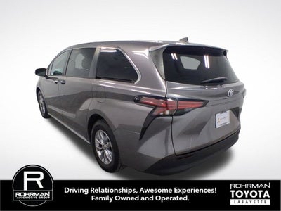 2022 Toyota Sienna XLE 7 Passenger