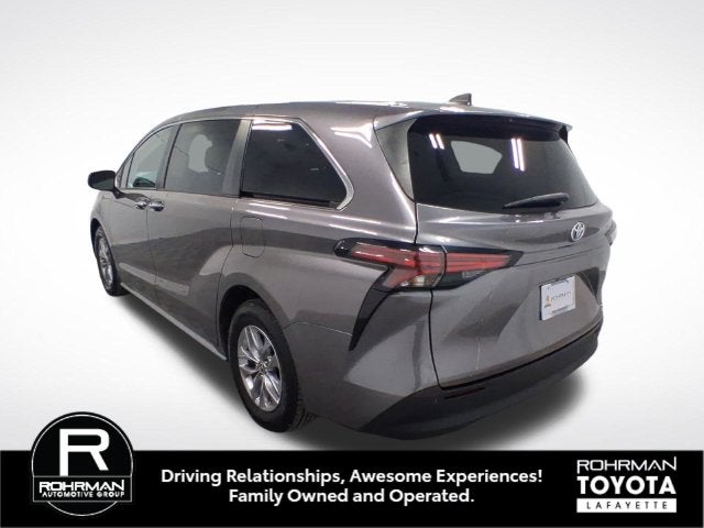 2022 Toyota Sienna XLE 7 Passenger