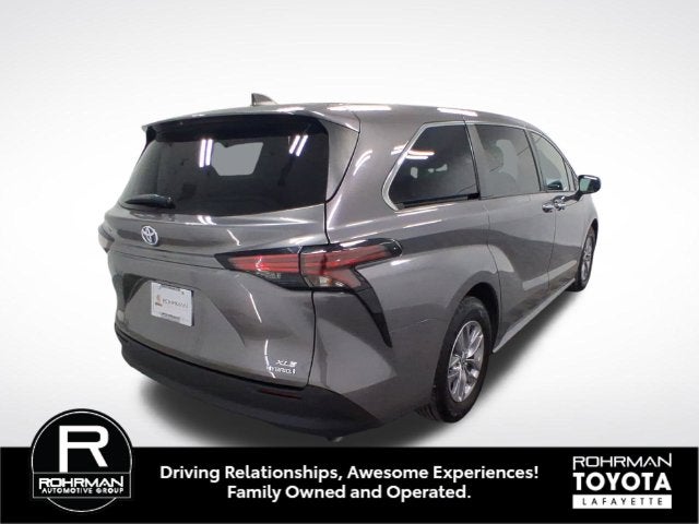 2022 Toyota Sienna XLE 7 Passenger