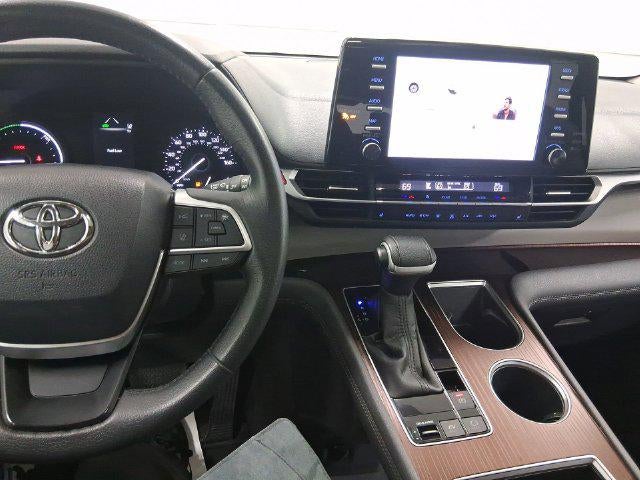 2022 Toyota Sienna XLE 7 Passenger