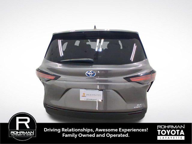 2022 Toyota Sienna XLE 7 Passenger