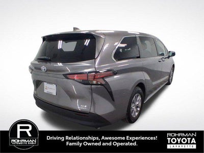 2022 Toyota Sienna XLE 7 Passenger