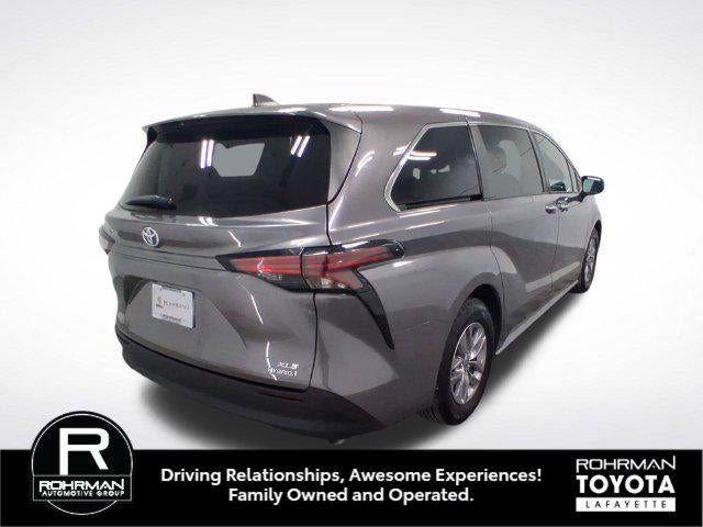 2022 Toyota Sienna XLE 7 Passenger