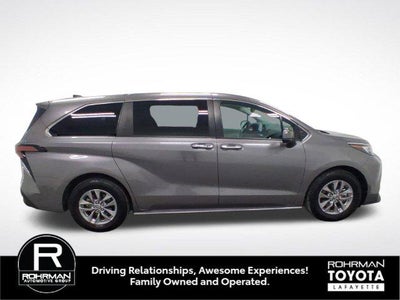 2022 Toyota Sienna XLE 7 Passenger
