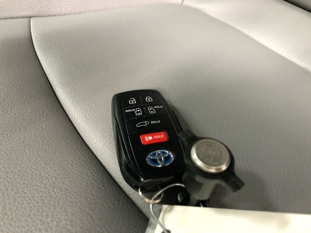 2023 Toyota Sienna XLE 7 Passenger