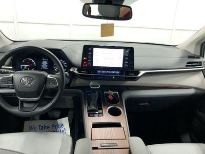 2023 Toyota Sienna XLE 7 Passenger