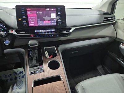 2024 Toyota SIENNA XLE AWD XLE 7 Passenger