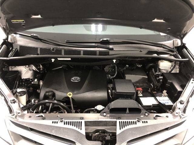 2020 Toyota SIENNA XLE 3.5L XLE 8 Passenger