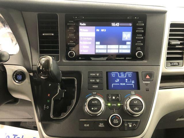 2020 Toyota SIENNA XLE 3.5L XLE 8 Passenger
