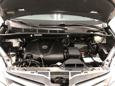 2020 Toyota SIENNA XLE 3.5L XLE 8 Passenger