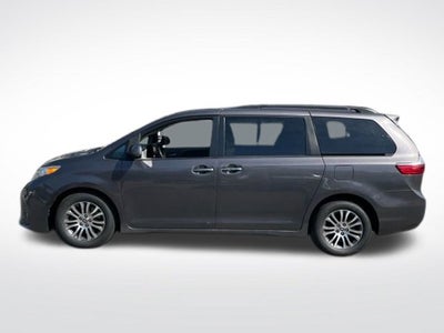 2020 Toyota Sienna XLE 8 Passenger