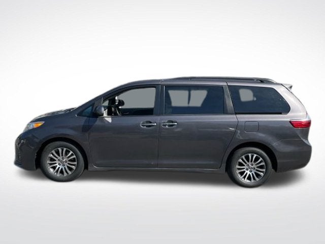 2020 Toyota Sienna XLE 8 Passenger
