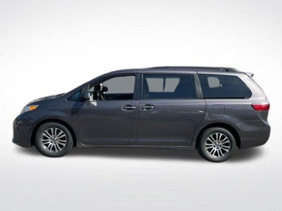2020 Toyota Sienna XLE 8 Passenger